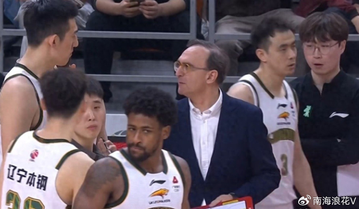 kaiyun-换帅如换刀！乌戈上任辽宁队7战6胜，球迷：杜锋应向杨鸣学习|广东队|CBA|广东男篮|球队|主教练_新浪体育_新浪新闻